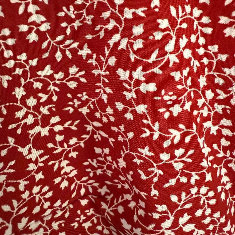 SHEIN Red Floral Button-up Blouse with Puff Sleeves, Size XL - Picture 3 of 4